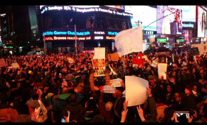 hummingbirdsandostriches:  DO NOT FORGET ERIC GARNER 03 DEC 2014 DESPITE A VIDEO