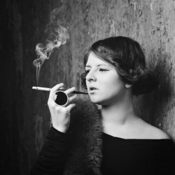 the art of cigarette holder smoking