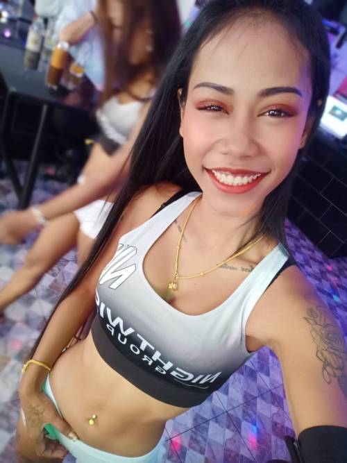 Some girls from Wrath on Soi 6, Pattaya - Thailand.