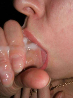 floydr84:  Sucking out every last sweet drop of Hubbys Hot load God I love the way he taste on my tongue!!!!!