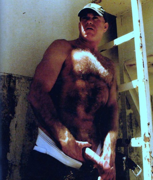 uberrider:  johndoenumber3: please feed me…!  Please breed me….rinse and repeat. That is one fine hunk of man flesh..hard body and hard tool for sinking in a hole. He can  baste his baby batter in mine anytime.