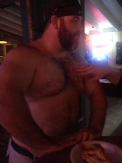 superbears:     Fucking Musclebear Luke