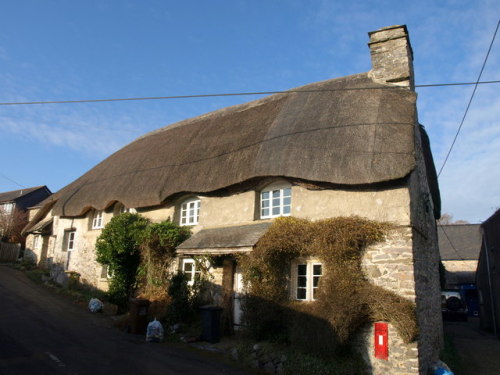 Thatched cottages, Week