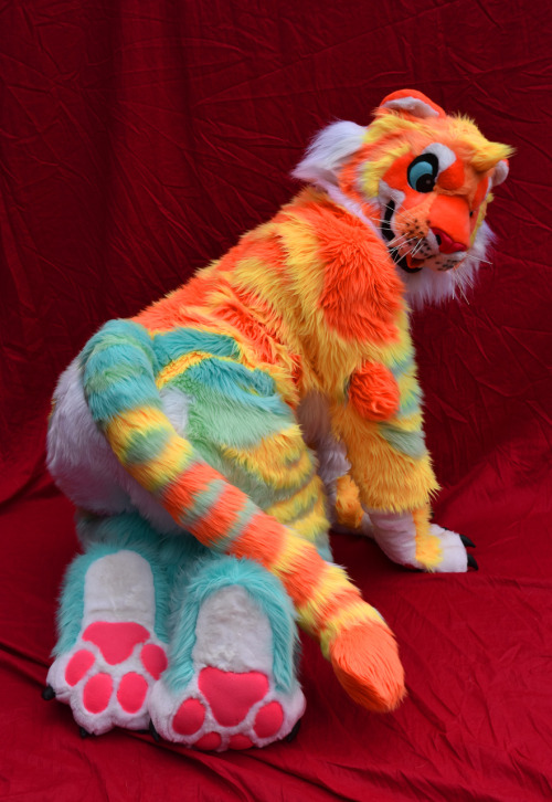 Porn Pics This is one of the cutest fursuits i’ve