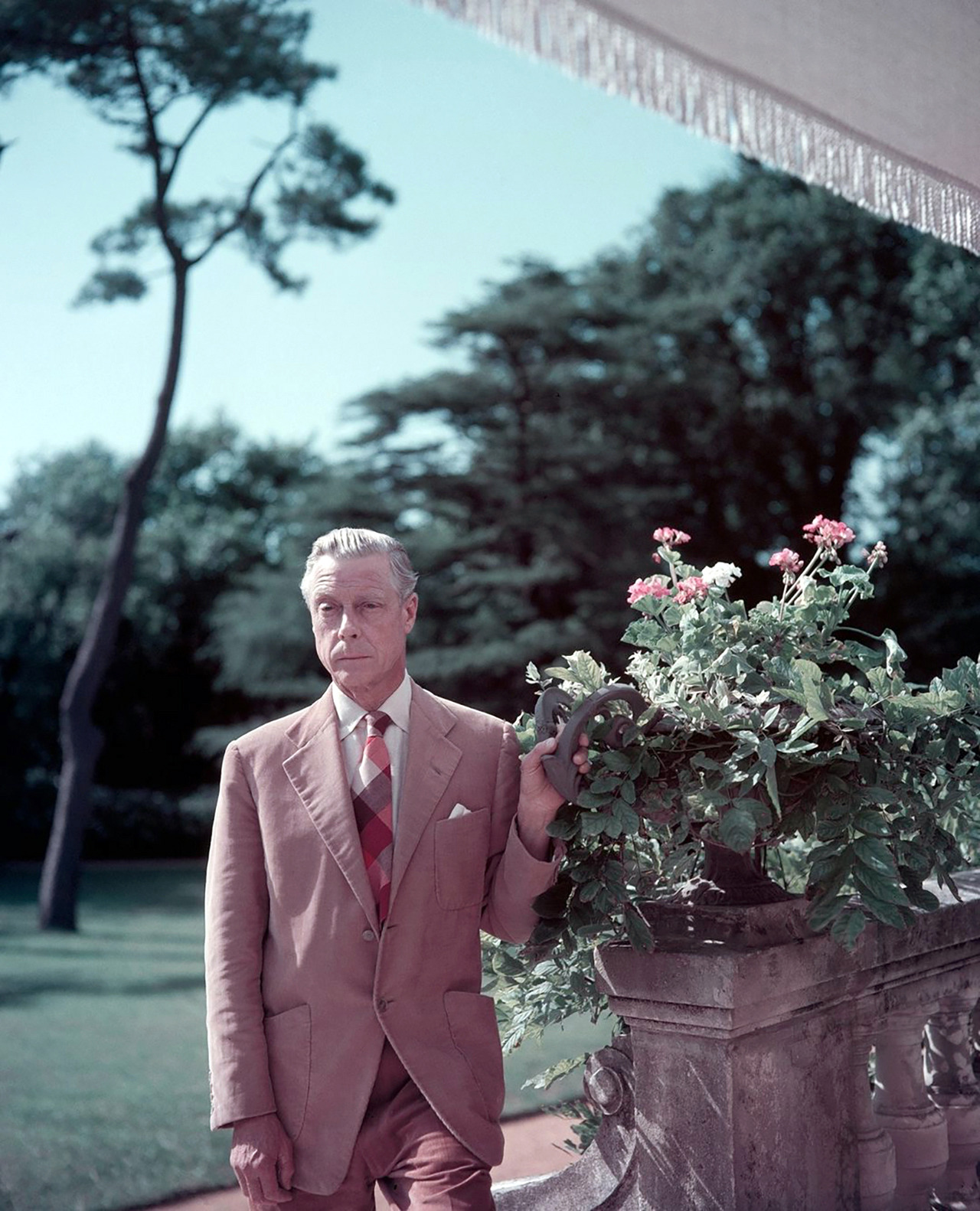 The Infamous Windsor.
Biarritz, France, 1951.