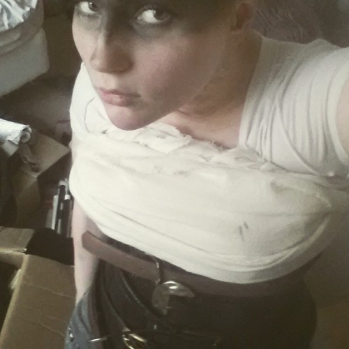 I’m trying to pull together a closet cosplay of Furiosa for CHS Sci-Fi Saturday next weekend b
