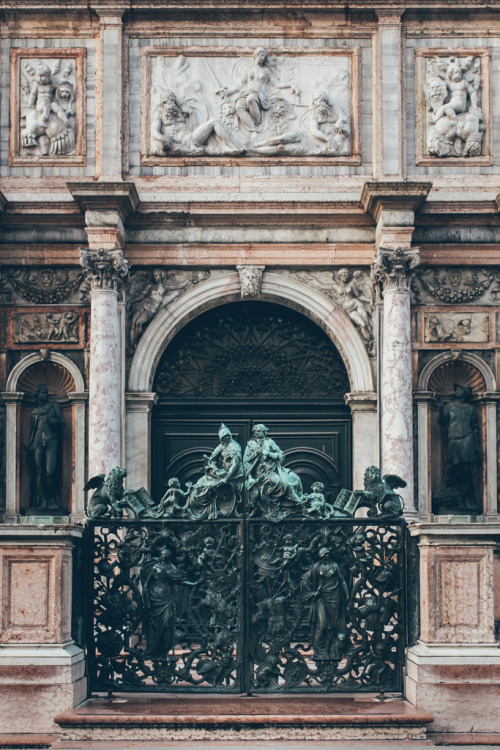 vintagepales2:Doors in ItalybyDmitri Korobtsov