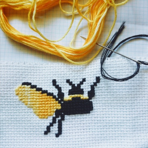 Working on a bumblebee bum