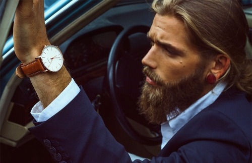 apparentlyapril:blackgirlwhiteboylove:Ben Dahlhaus photographed by Esra Sammigby, I found a dude whe