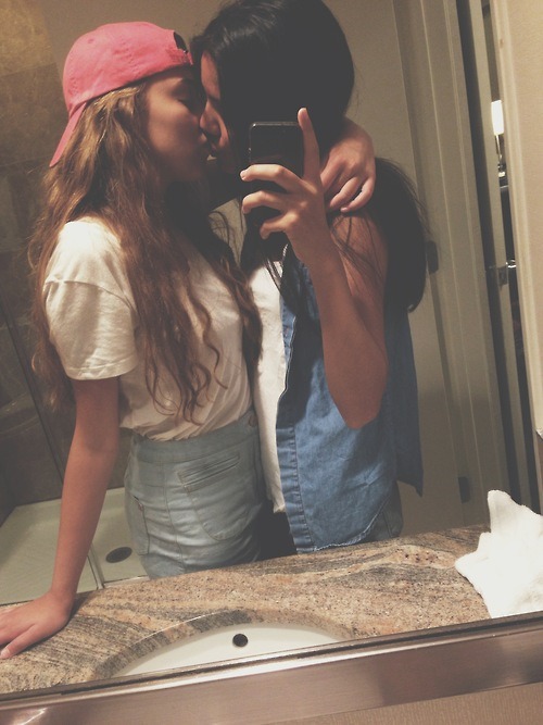 secutelesbian:  👭❤