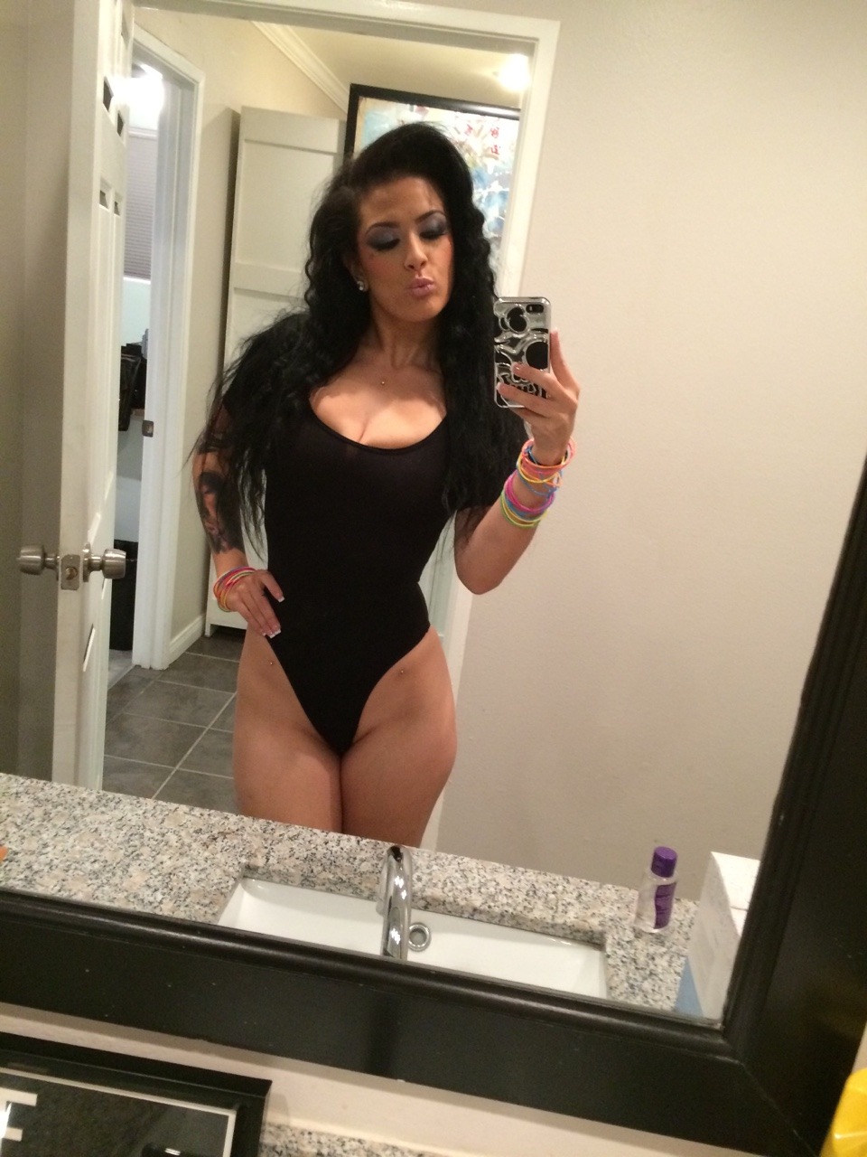 katrinajadefetishmodel:  80’s babe today!!! even though I’m a 90’s baby.. who