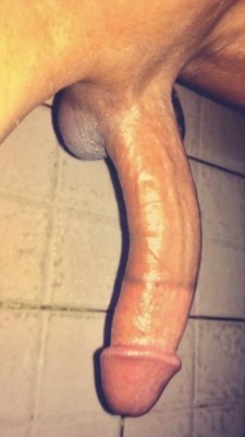 roaminfan-two:  Smooth Arab cock !!!