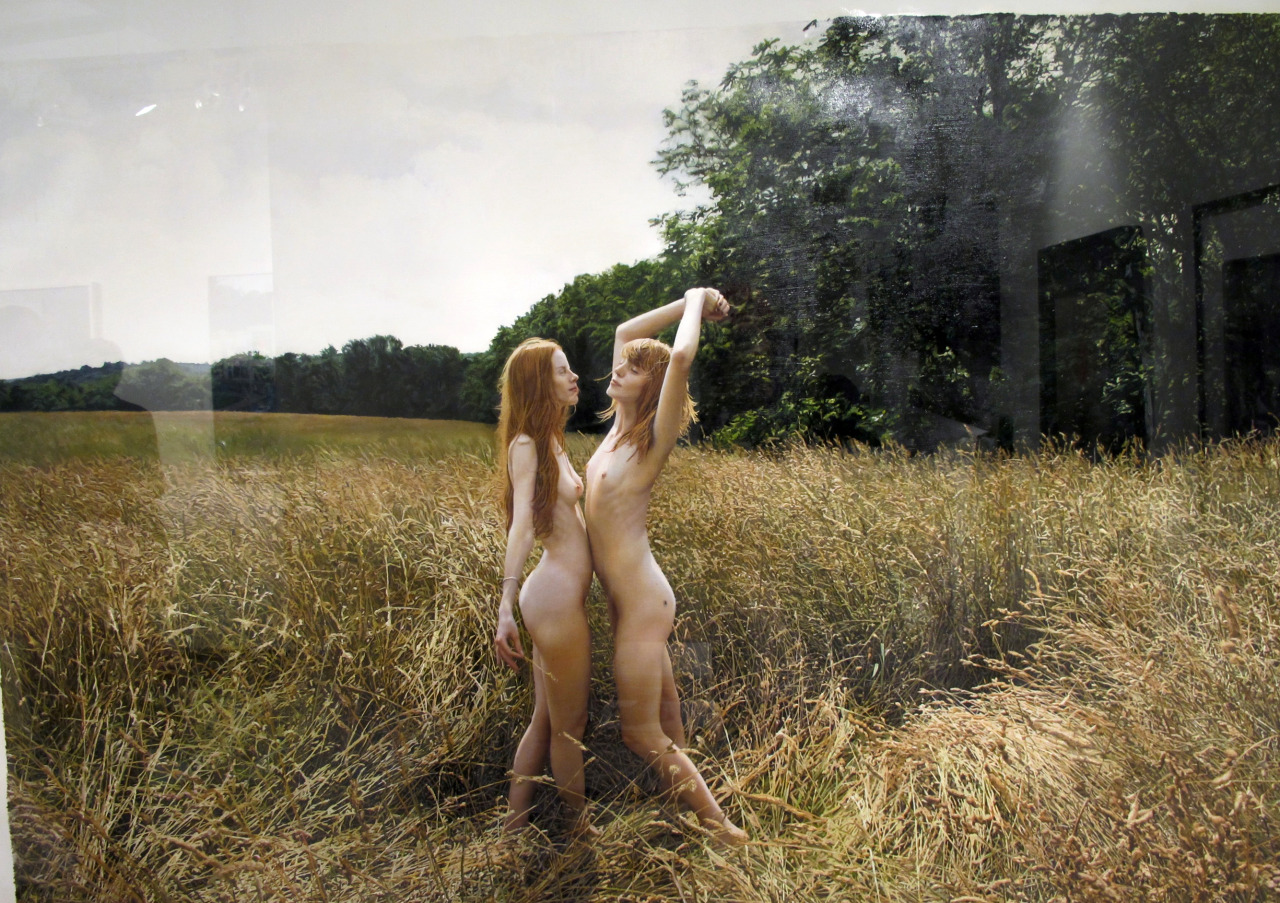 kuinexs:  Yigal Ozeri oil paintings
