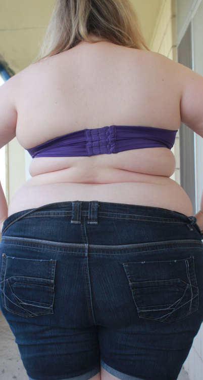 cutefatbabepassion: A little treat for my fans!