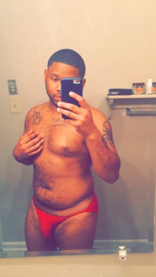 htowncakez:  youachrissyfan:  I love red 💢  Thick fine ass!!! #brotherInThickness 😘😘