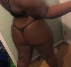 chocthundathighs:  Ass phat? Yea I kno 😏