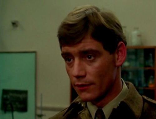 1outside:Anthony Andrews in Danger UXB (TV series, 1979)
