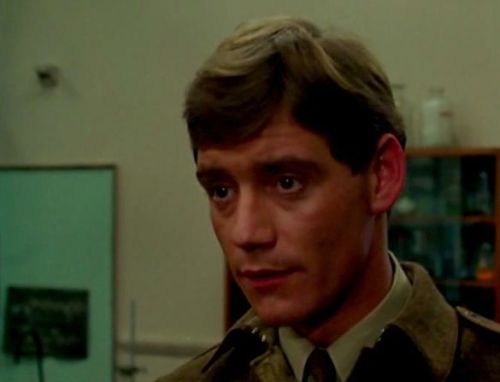 1outside: Anthony Andrews in Danger UXB (TV series, 1979)