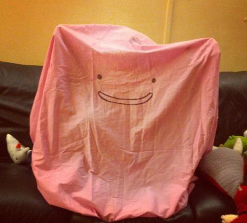 dorkly: lovelykkuma: so i’m ditto The 30 Most Bizarre Pokemon Cosplays Ever Pokemon, it’s one of t