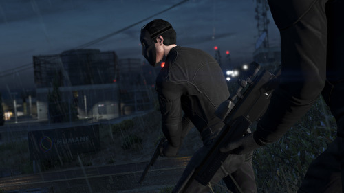 gamefreaksnz:   					GTA Online Heists update now available on PS4, Xbox One, Xbox 360 and PS3					Rockstar has released a free update to the PlayStation 4, PlayStation 3, Xbox One and Xbox 360 versions of Grand Theft Auto V. 