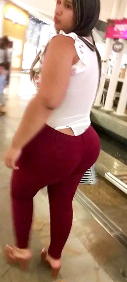 culombianass:amanitamuscaris:Red tight pants