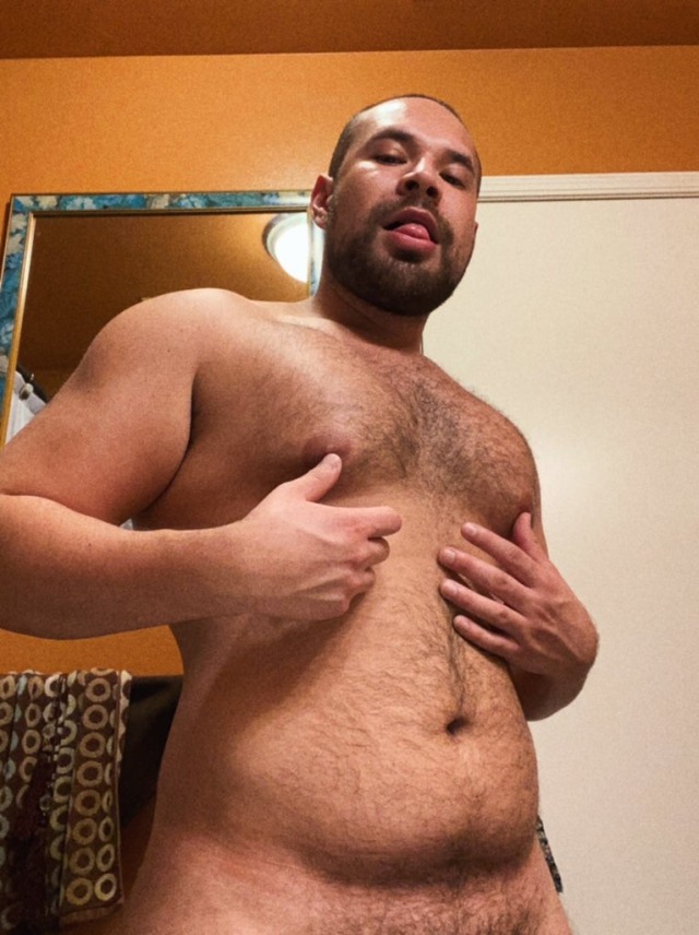 thickumsandthangs21:Sexy Fat Boy 