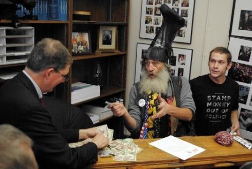 Fun pictures! When Vermin Supreme filed to run for U.S. president on the #NewHampshire primary ballo