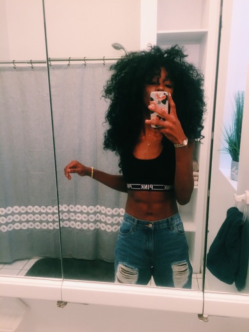 friesxo:My melanin pops severely, can’t you tell?