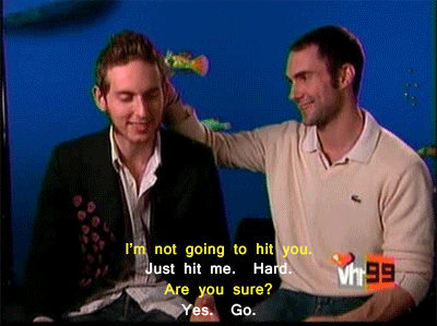 youlyingsonofabitch:  Jesse Carmichael and Adam Levine showcase every man’s desire to join a fight club. 
