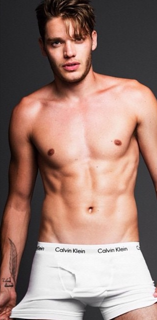 amazingmalenudity:Dominic Sherwood porn pictures