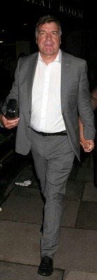 philsdream:  Gorgeous Sam Allardyce, nice bulge as always 😘😘😘 