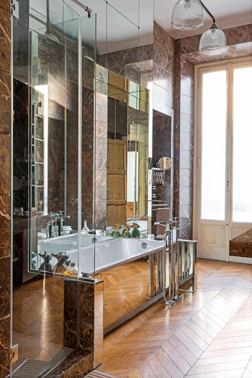 gravityhome:Home with vintage touches in Milan | photos byValentina Sommariva/Living InsideFollow Gr