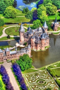 robynroze:  Dutch Castle 