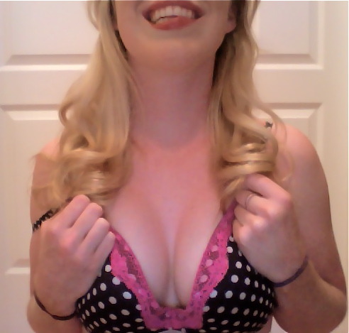 gonewildr:  Lips or nipples, which is the prettier pink? [F]