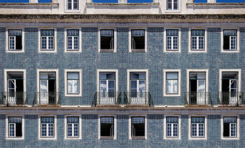 Blue Tiles House in Lisbon by Sergio Rola on Flickr.