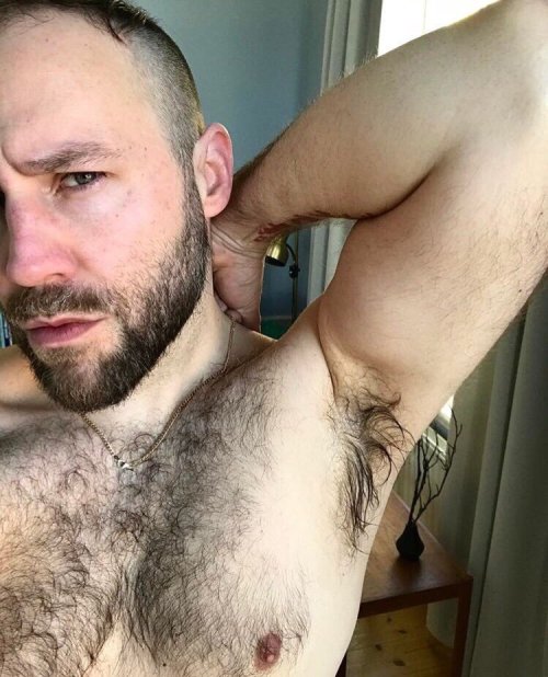 https://64.media.tumblr.com/3a2cc6e637f2f9ee6ba47fe5bf46c23c/c9a83237ce27eca7-19/s500x750/ad023d7e83bd4cc8b1fda09fbaa00730f72baf36.jpg