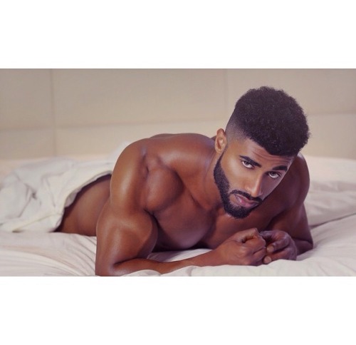gayosiris-haus-o-ass:  Omarion Ryan