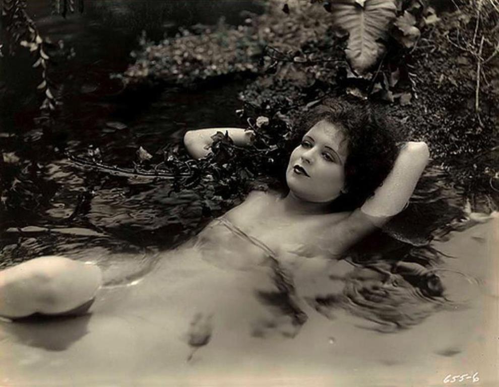 Clara Bow in “Hula” directed by Victor Fleming 1927.
