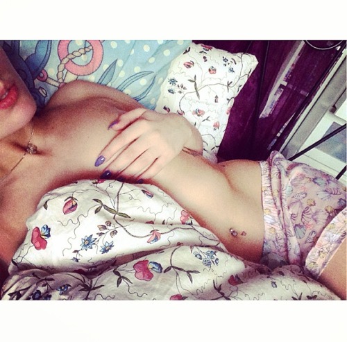 littledips:  I got so worn out from my bath I cba to find a pj top and now I’m gunna lie only bed 😔