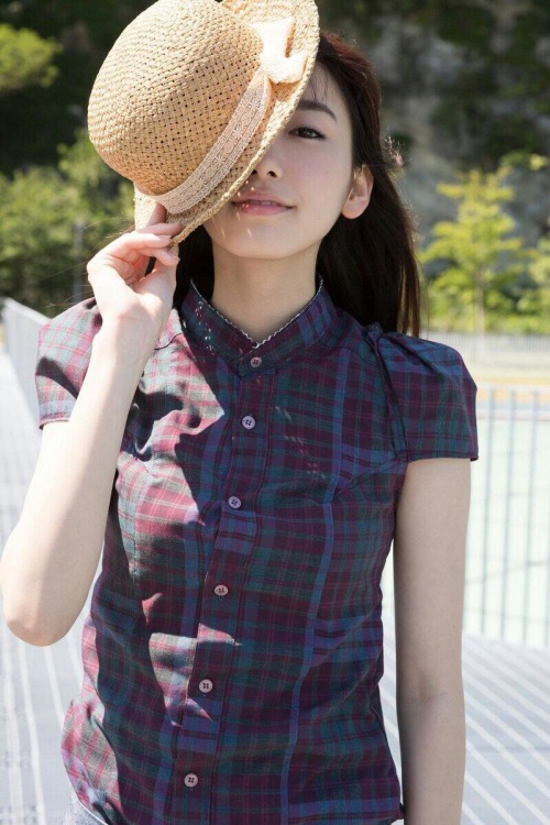 Marie Iitoyo飯豊まりえ