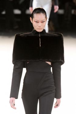 velvetrunway:  hautedeath:  Mugler fw 12