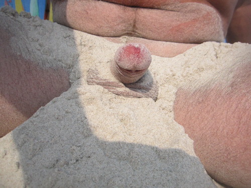 I did this once&hellip; i was pulling sand from my foreskin for days after! 