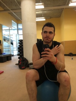 beardset:  I never take selfies at the gym