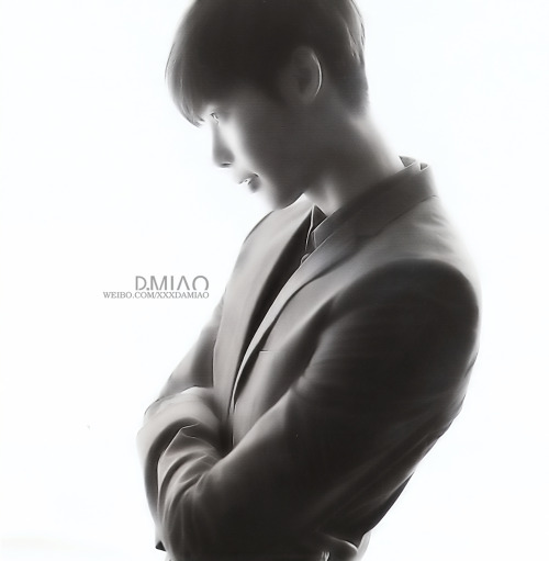 natwalan: [Photo] Lee Jong Suk @ Men's Uno (HongKong) Magazine Credit : ©xxx大喵二言Do not edit an