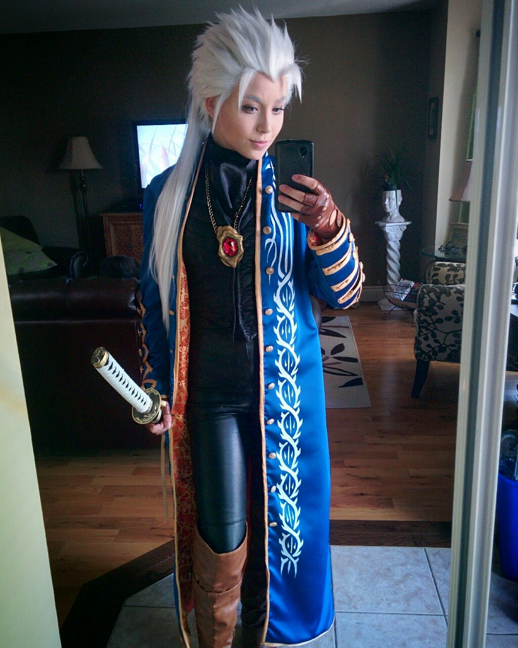 unsupervisedchildren:  I’ve finally completed my Lady Vergil cosplay ! After like