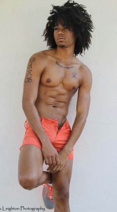 dominicanblackboy:  Sexy gorgeous hotboy Shane Huggins!