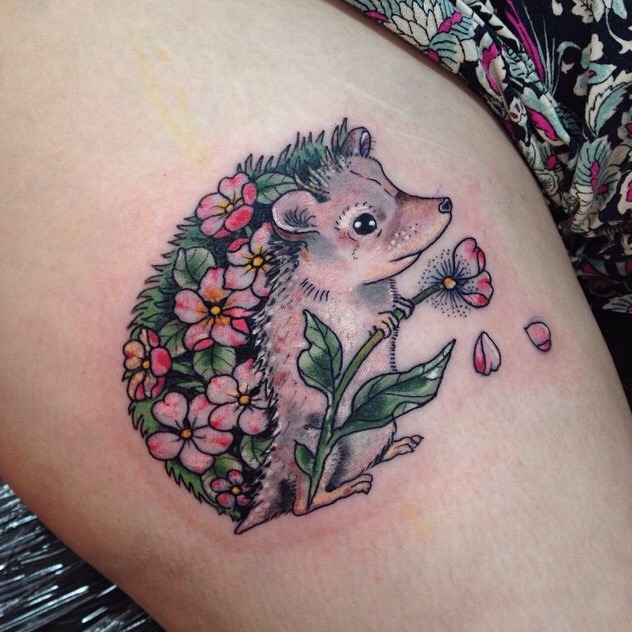 oryoucouldjustnot:  liquid-liquid I need this. I want Margaux on one leg and this