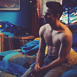 stileslovesderek:  . 