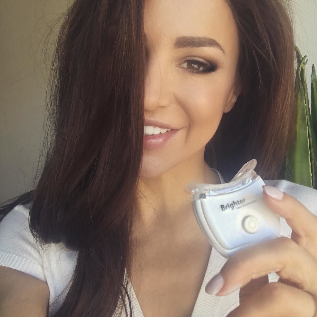 quick teeth whitening with @brighterwhite before I go to my yoga! #hollywoodsmile