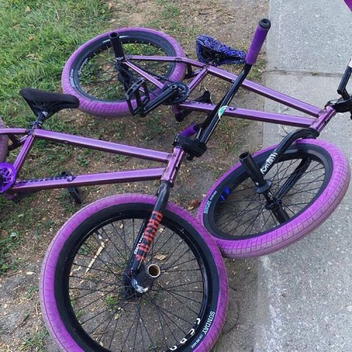 sundaybikes:  Diggin’ all the Street Sweeper love . Frames, tires and more available now. Regram fro